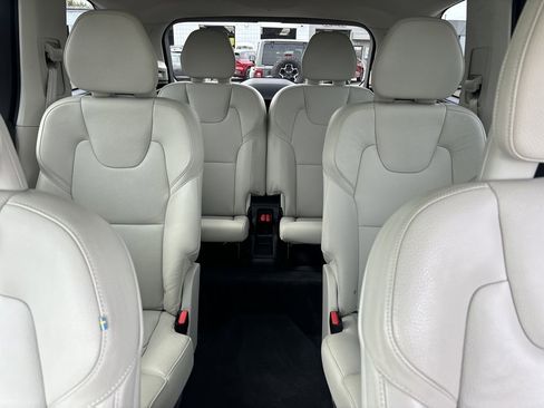 Used 2020 Volvo XC90 T6 Momentum image 21