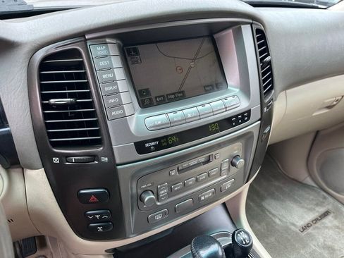 Used 2006 Toyota Land Cruiser image 78