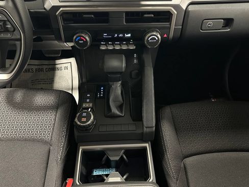 Used 2025 Toyota 4Runner SR5 AWD/4WD image 37