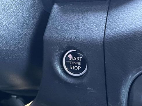 Used 2024 Nissan Frontier PRO-4X w/ Technology Package image 31