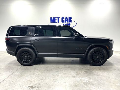 Used 2026 Rivian R1S Premium AWD/4WD image 31