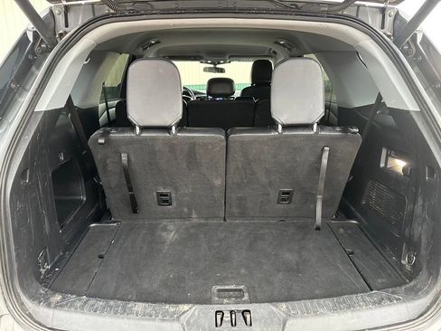 Used 2022 Ford Explorer XLT w/ Equipment Group 202A image 28