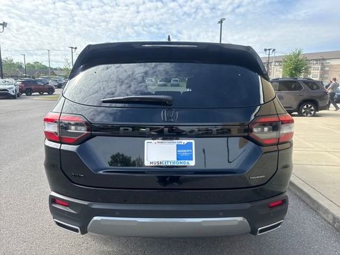 New 2026 Honda Pilot Touring image 3