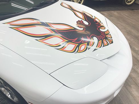 Used 2000 Pontiac Firebird Trans Am RWD image 18