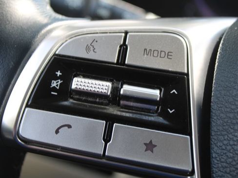 Used 2024 Kia Telluride EX w/ EX Captain's Chair Package FWD image 30