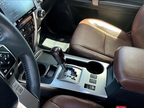 Used 2022 Toyota 4Runner Limited RWD image 15