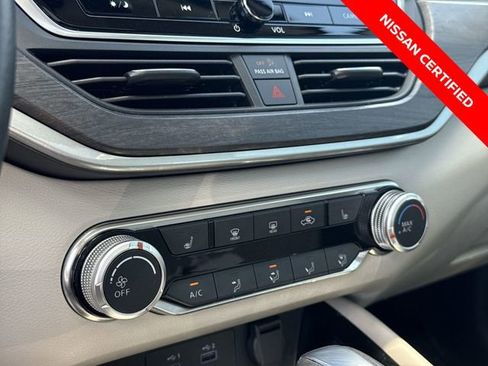 Certified 2024 Nissan Altima 2.5 SV w/ SV Premium Package FWD image 18