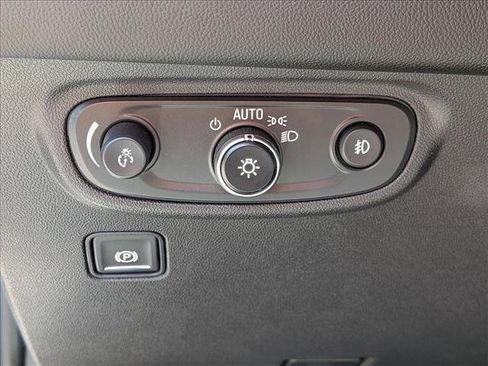 Used 2024 GMC Terrain AT4 AWD/4WD image 17