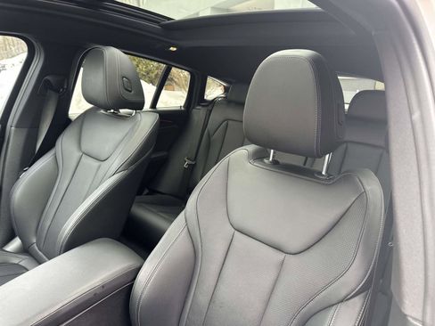 Used 2023 BMW X4 xDrive30i w/ Premium Package image 17