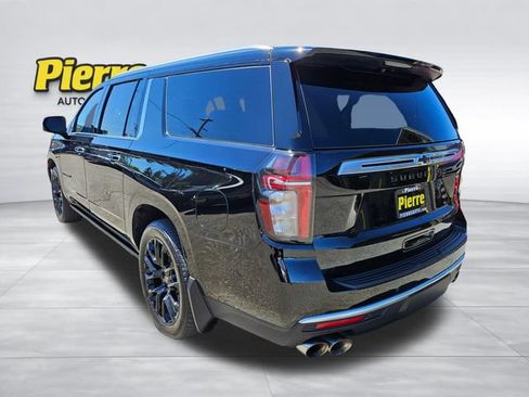 Used 2024 Chevrolet Suburban High Country w/ Advanced Technology Package AWD/4WD image 3