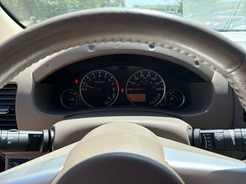 Used 2012 Nissan Pathfinder LE RWD image 22