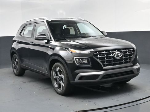 New 2026 Hyundai Venue SEL image 8