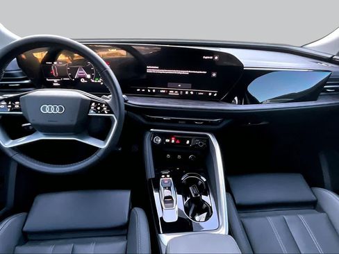 Certified 2025 Audi Q5 Premium Plus w/ Premium Plus AWD/4WD image 15