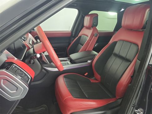 Used 2020 Land Rover Range Rover Sport HST image 15