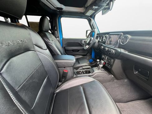 Used 2023 Jeep Wrangler Unlimited Sahara AWD/4WD image 24