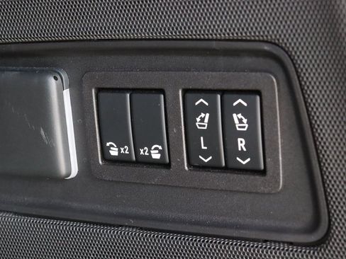 Used 2023 Cadillac Escalade Sport Platinum image 11