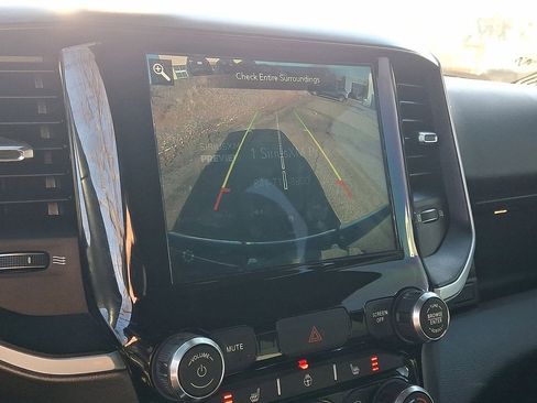 Used 2019 RAM 1500 Big Horn image 15