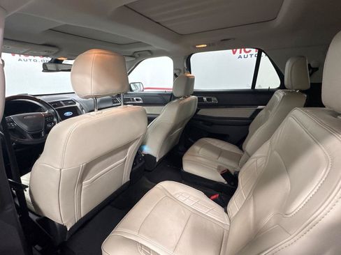Used 2017 Ford Explorer Platinum AWD/4WD image 14