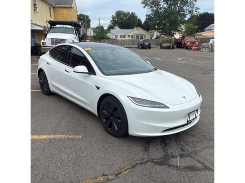 Used 2026 Tesla Model 3 AWD/4WD image 4