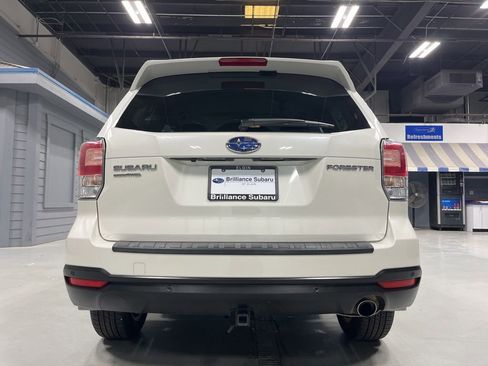 Used 2018 Subaru Forester 2.5i Touring w/ Popular Package #3B AWD/4WD image 6