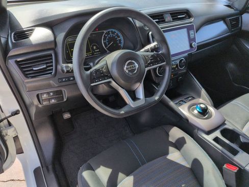 Used 2020 Nissan Leaf S FWD image 2
