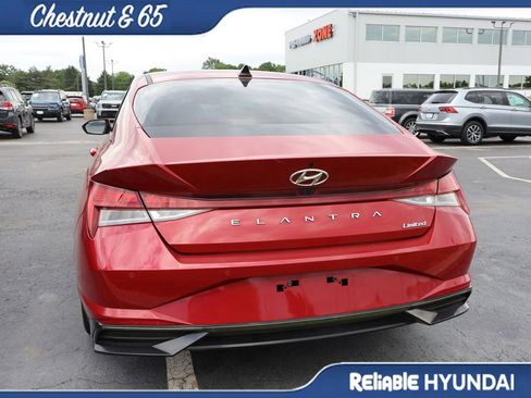 Used 2023 Hyundai Elantra Limited FWD image 18