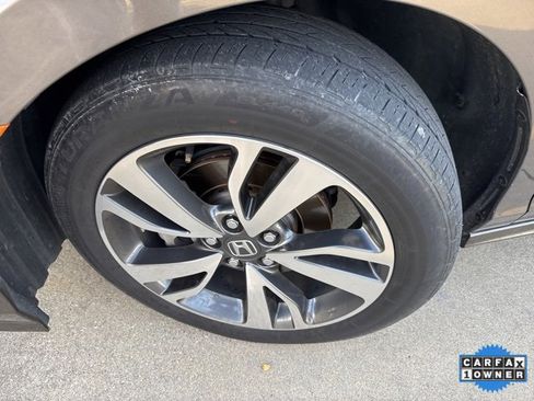 Used 2023 Honda Odyssey Touring image 2