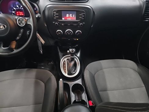 Used 2015 Kia Soul FWD image 11