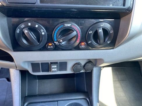 Used 2015 Toyota Tacoma PreRunner image 24