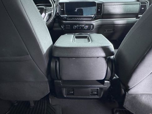 Used 2024 Chevrolet Silverado 2500 LT image 27