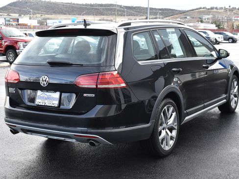 Used 2019 Volkswagen Golf Alltrack SE image 6