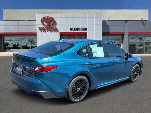 New 2026 Toyota Camry SE image 3