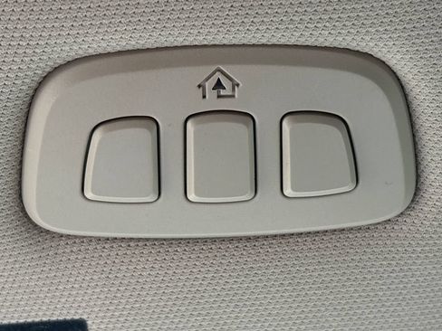 Certified 2024 Lincoln Corsair FWD w/ Equipment Group 101A image 33