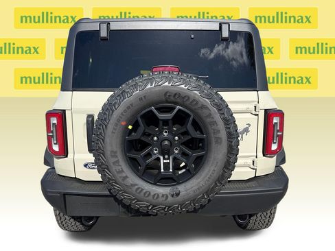 New 2026 Ford Bronco Badlands AWD/4WD image 14