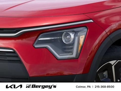 New 2026 Kia Niro LX FWD image 12