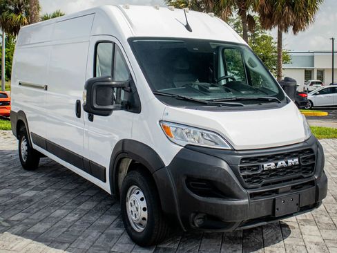 Used 2023 RAM ProMaster 2500 FWD image 1