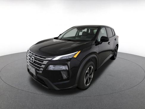 Used 2025 Nissan Rogue SV FWD image 3