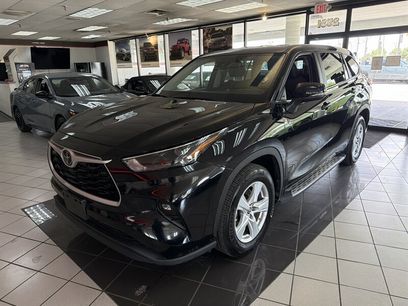 Used 2025 Toyota Highlander LE