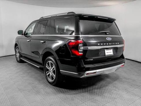 Used 2023 Ford Expedition Limited image 4