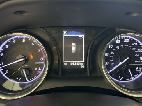 Used 2019 Toyota Camry LE FWD image 14