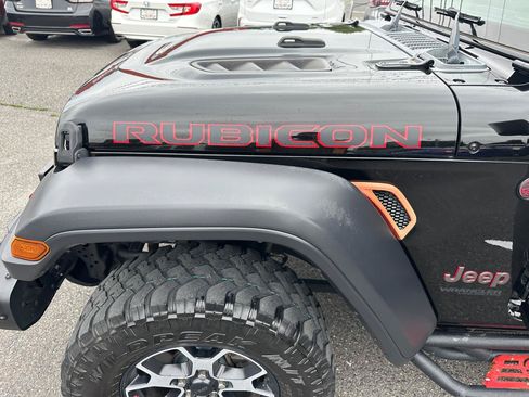 Used 2019 Jeep Wrangler Unlimited Rubicon AWD/4WD image 22
