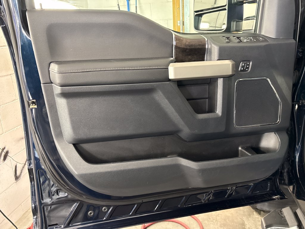 Used 2022 Ford F350 Lariat w/ Chrome Package AWD/4WD image 15