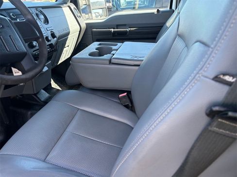 Used 2014 Ford F250 XL w/ Power Equipment Group image 10