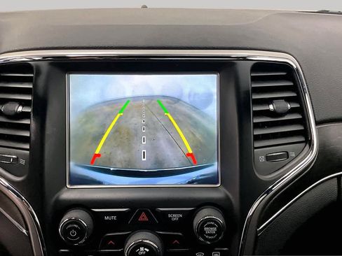 Used 2018 Jeep Grand Cherokee Limited RWD image 25