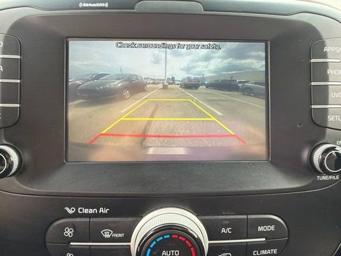 Used 2019 Kia Soul w/ Convenience Package FWD image 17