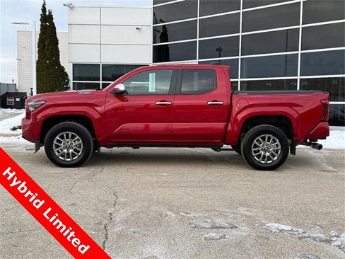 Used 2024 Toyota Tacoma Limited image 6