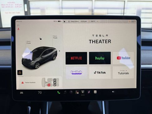Used 2021 Tesla Model Y Long Range AWD/4WD image 18