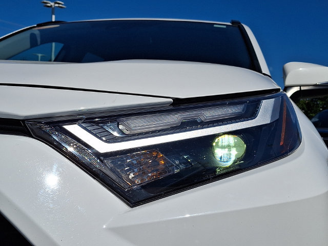 Used 2025 Toyota RAV4 XLE FWD image 9