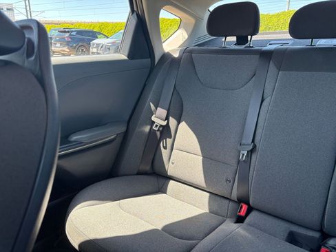 Used 2025 Kia K4 FWD image 38
