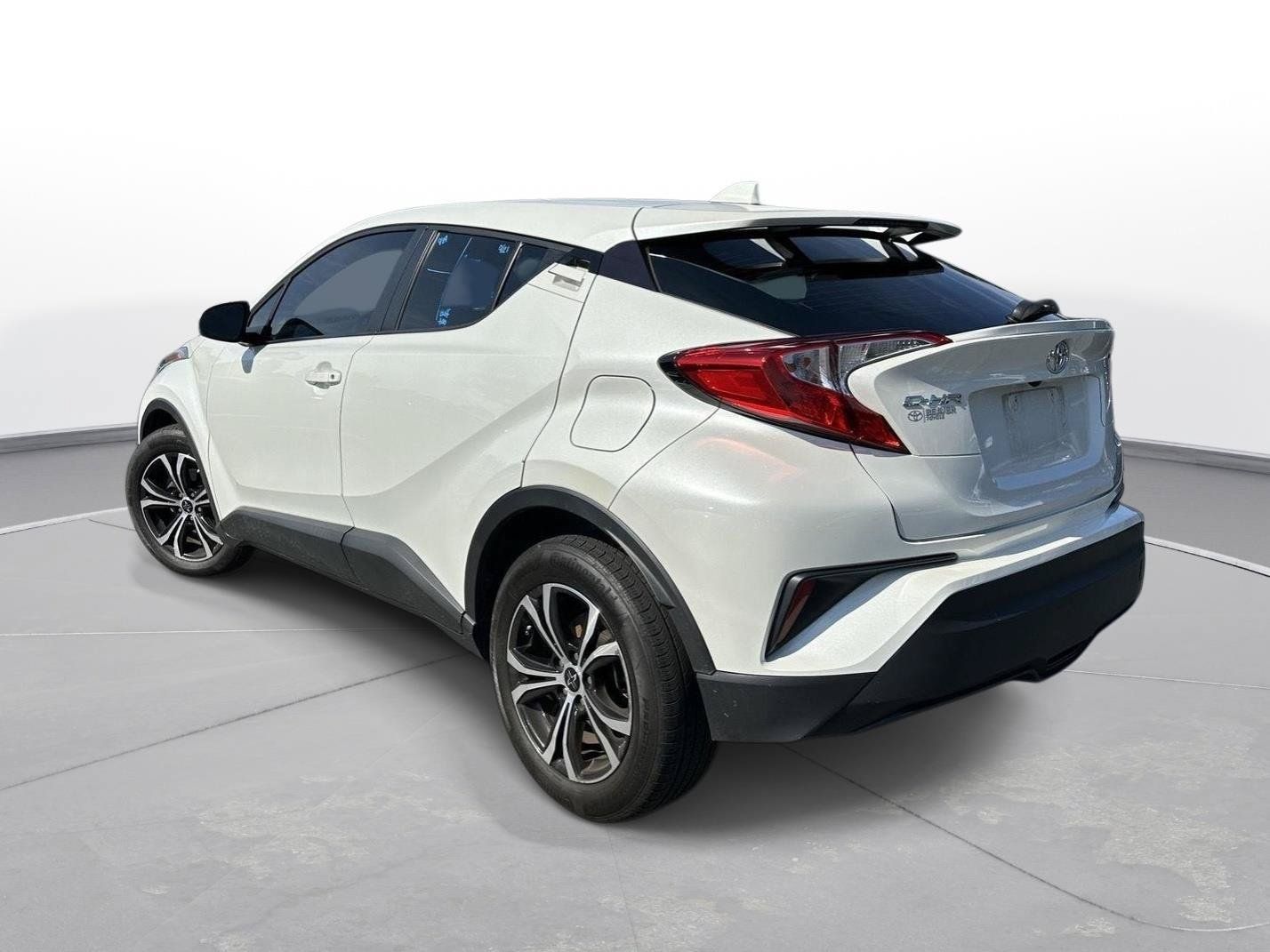 Used 2021 Toyota C-HR LE FWD image 36